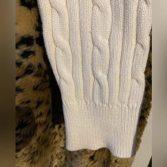 Yr END SALE‼️“CHAPS” Ivory V-Neck in 100% Cotton. Another Primary Piece Sz L. - Picture 7 of 7